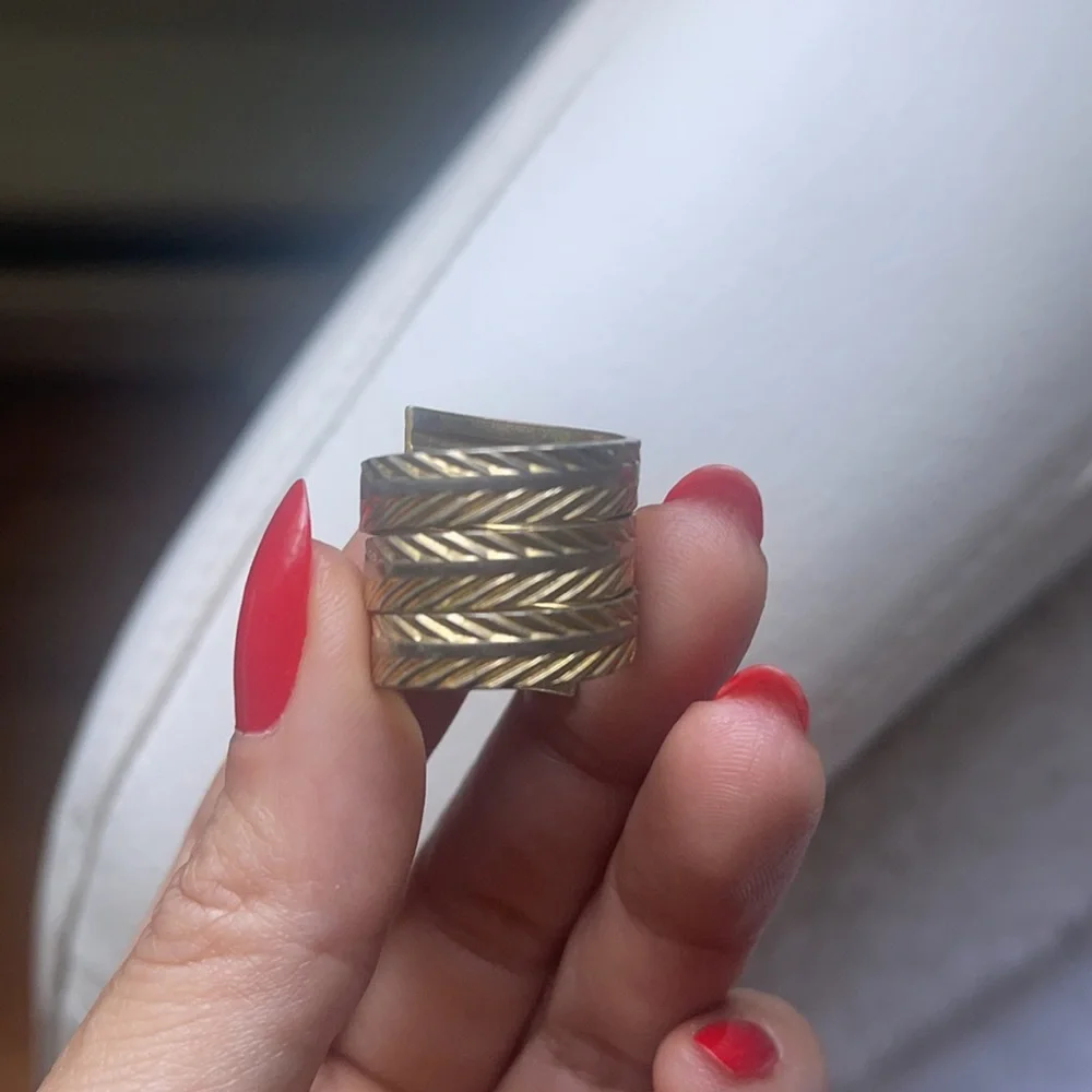 Vintage gold ring